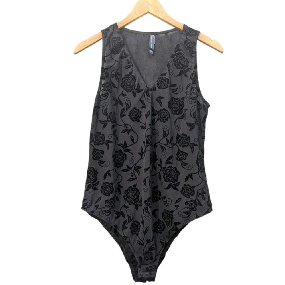 Torrid 1X Bodysuit Black with velvet rose dark romantic Goth witch vampire fairy